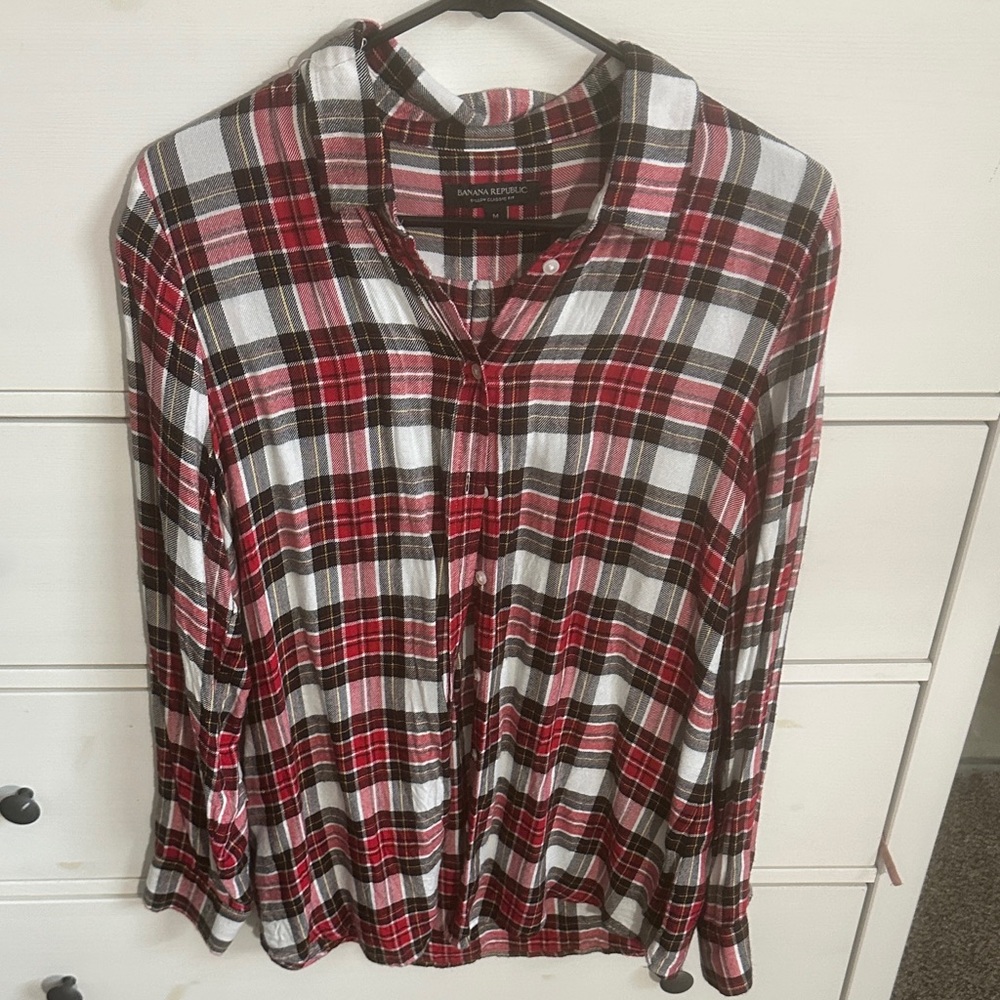 Universal Thread Red and Black Plaid Button-Down Shirt